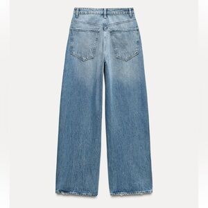 ZARA! Oversized TRF Relaxed Jeans W/ Mid Waist